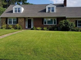 208 W Crest Rd, Wilmington, DE 19803