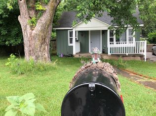 4425 W Helen St, Springfield, MO 65802