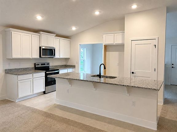 3rd image of 255 Verny Grove Ln