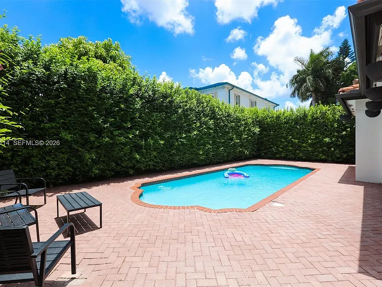 15270 SW 115th Ter — Photo 14