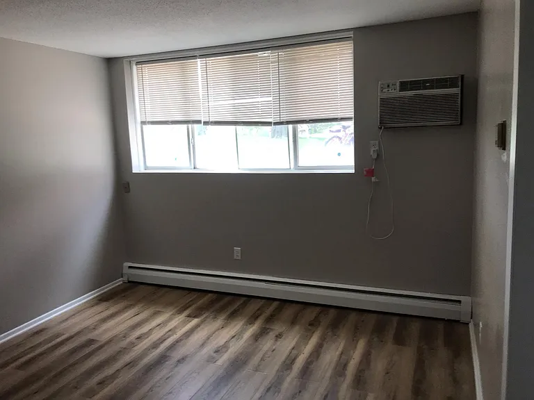 1029 Raymond Ave #4 — Photo 5