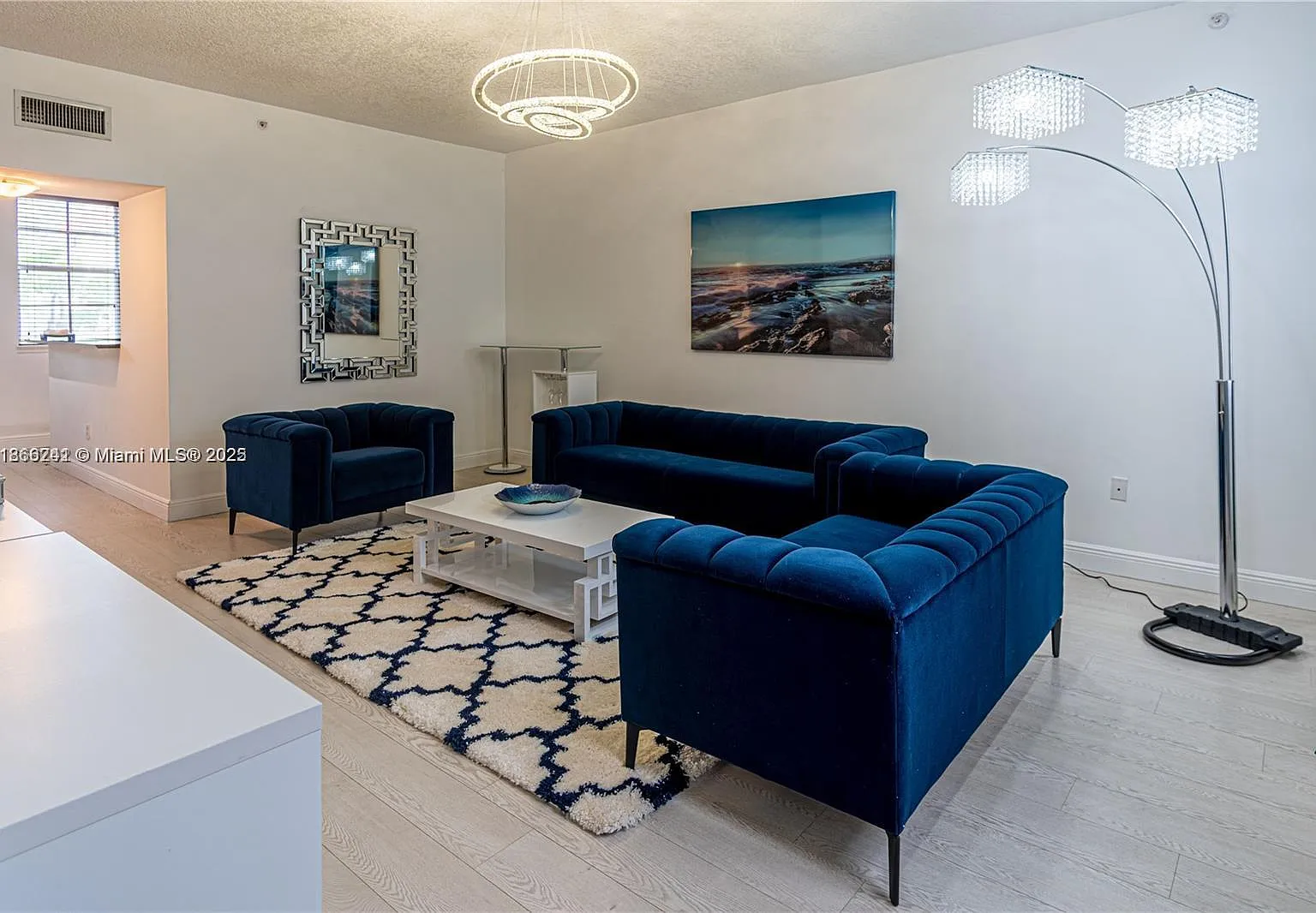 2069 S Ocean Dr — Photo 1