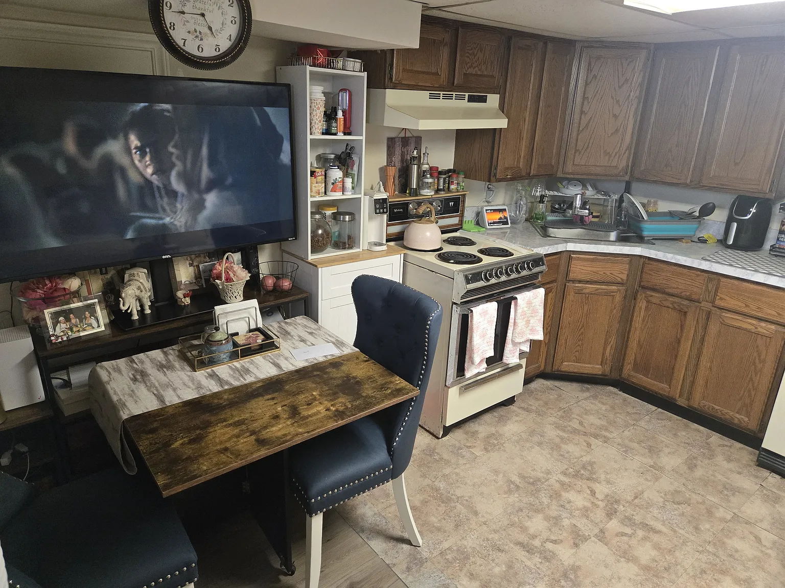 Studio, 400 sqft, $1,300 — Photo 2
