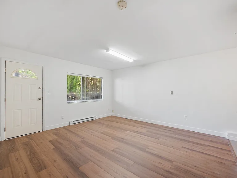 547 E 12th Ave #LOWER LEVEL — Photo 11