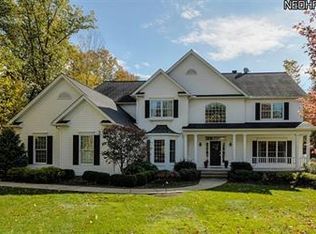 8085 Azalea Cir, Chagrin Falls, OH 44023
