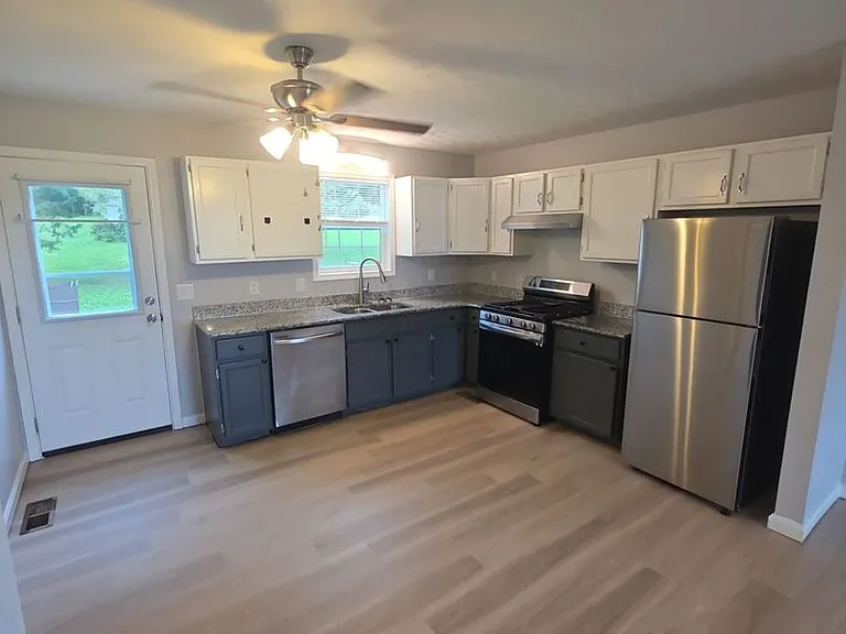 114 Judah Dr — Photo 3