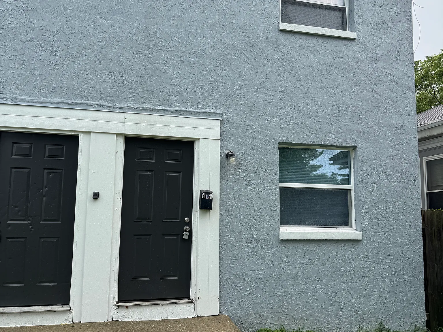 2 bed, 900 sqft, $1,200 — Photo 1