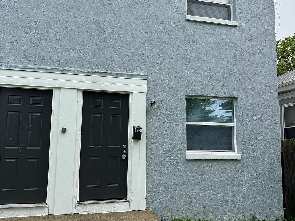 442-446 S Yale Ave