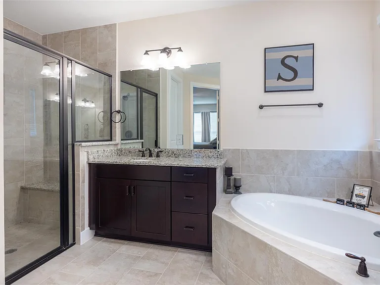 9211 Lowell Cliff Dr — Photo 28