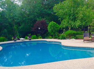 2 Pioneer Way, Westford, MA 01886