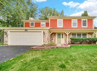 1305 Red Coach Ln, Algonquin, IL