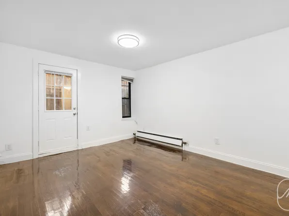 456 West 22nd Street image 5 of 8