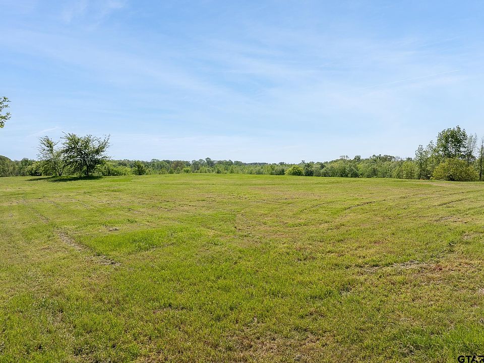 2nd image of 1000 County Road 1226