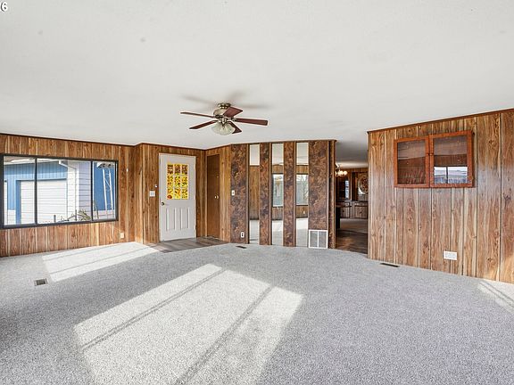 5th image of 34931 Jackson Way #36