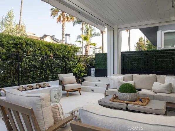 419 Goldenrod Ave, Corona Del Mar, CA 92625