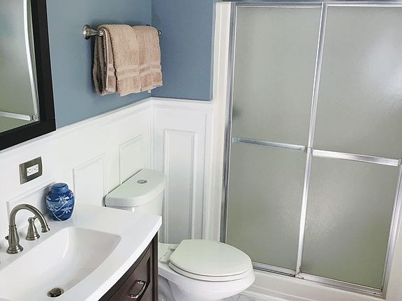 Renovated en suite bath