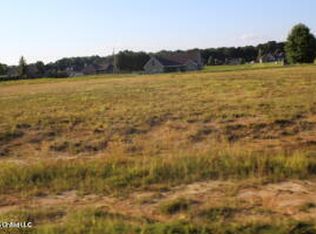 25 Chapel Hl, Holly Springs, MS 38635