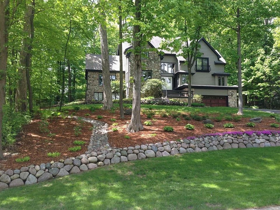 15065 Woodbridge Road