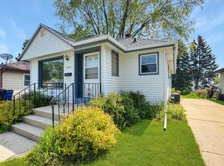 2209 Summit Ave, Racine, WI 53404