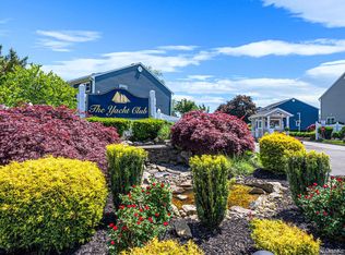 100 Baker Court #31, Island Park, NY 11558