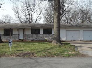 12121 Barcelona Ave, Saint Louis, MO 63138