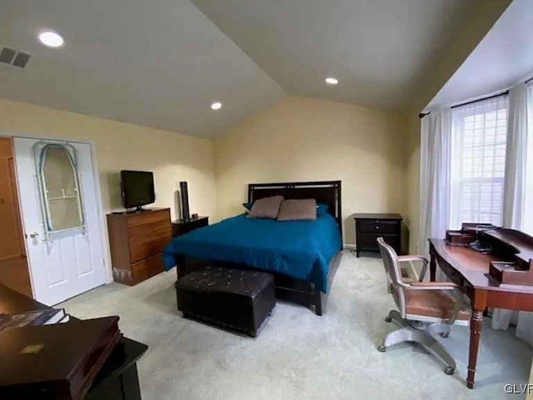 5607 Spring Ridge Dr W — Photo 16