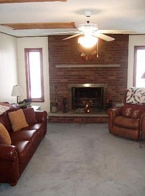 2nd image of 21 Edgehill Dr