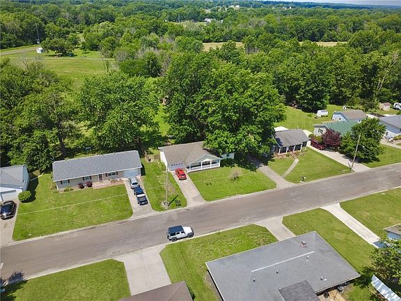 2nd image of 1726 Deringer Dr
