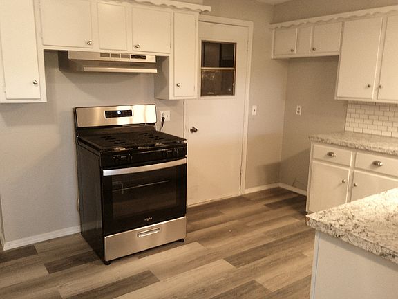 3rd image of 4813 SE 19th St