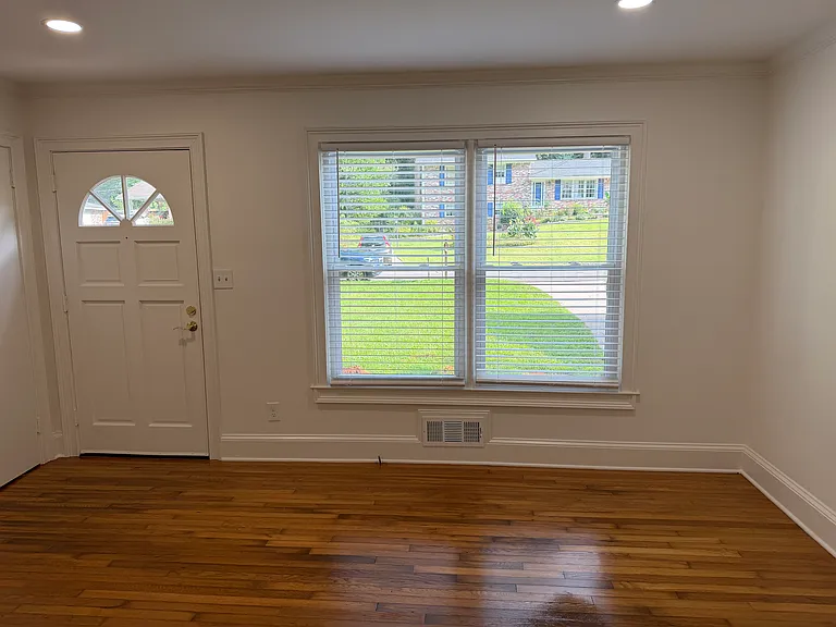 2524 Asbury Ct — Photo 7