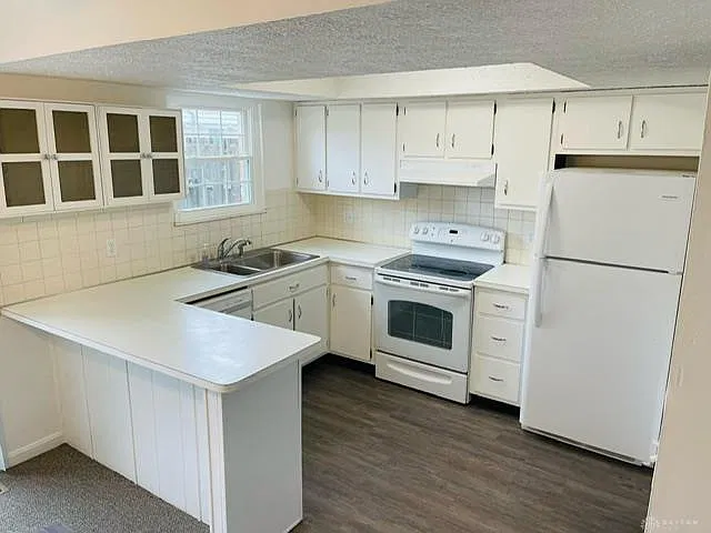 2 bed, 1.5 bath, 992 sqft, $1,250 — Photo 4