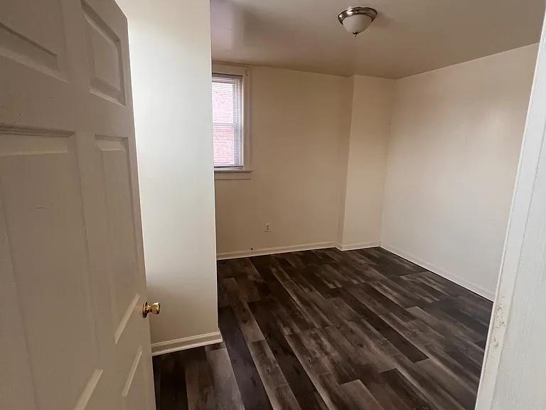 492 W State St #3 — Photo 7