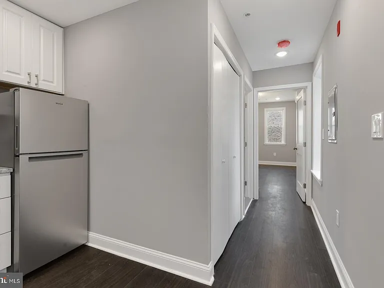 624 N 35th St #3 — Photo 6