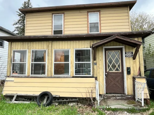 21 Main St, Tupper Lake, NY 12986