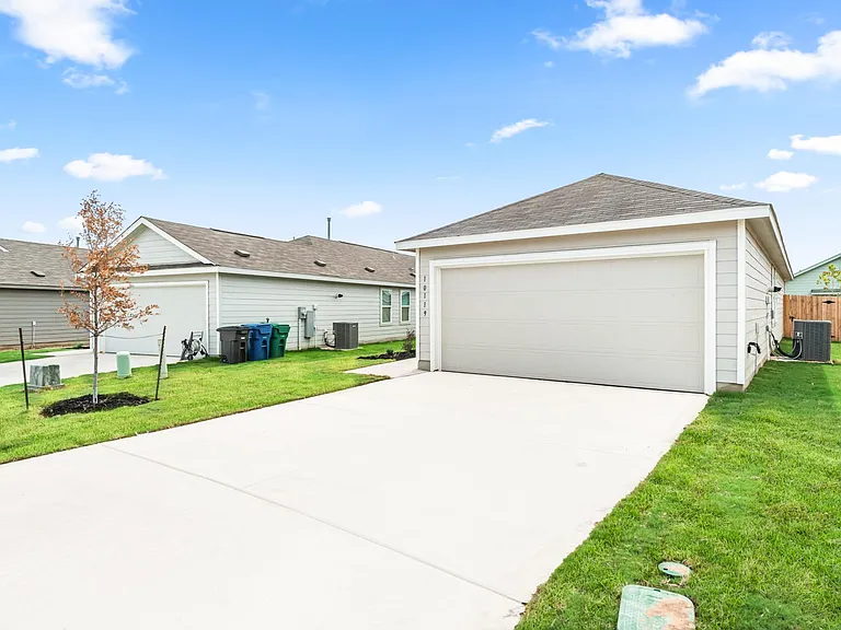 10119 Ana Hts — Photo 3