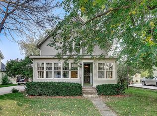 227 Jefferson St, Johnson Creek, WI 53038