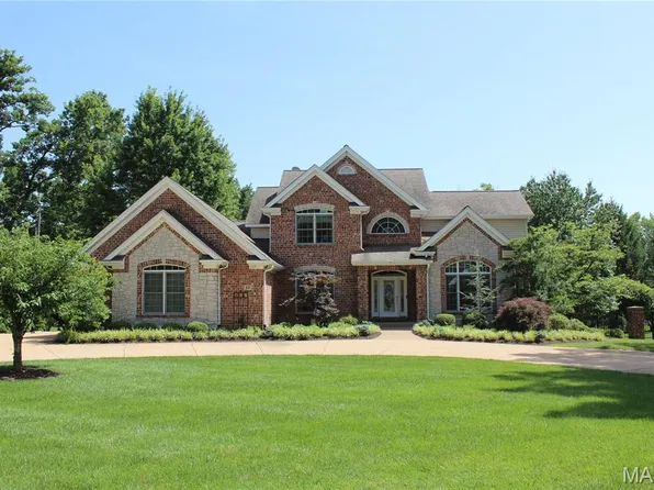 15 Alden Ln, Saint Louis, MO 63141