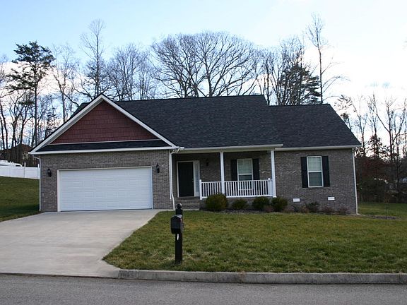 2nd image of 2910 Oakwood Hills Ln