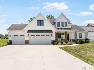10000 Serengeti Ln, Zeeland, MI 49464