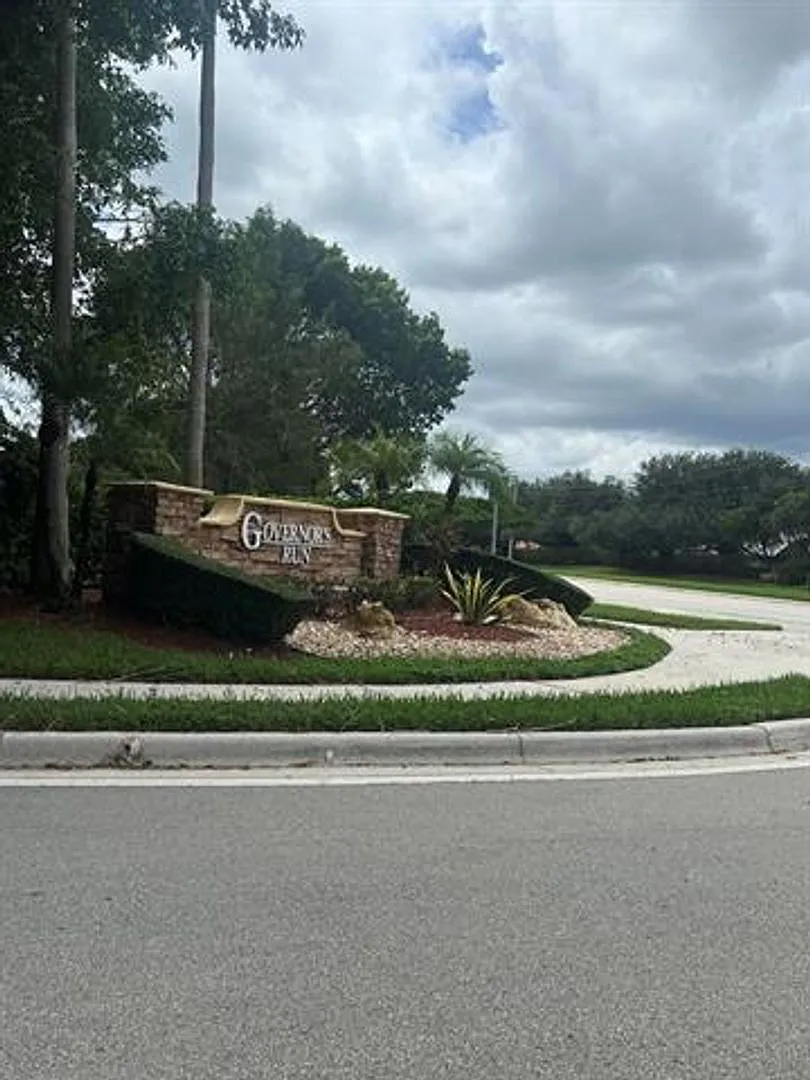 315 NW 158th Ln # 315, Pembroke Pines, FL 33028 — Photo 4