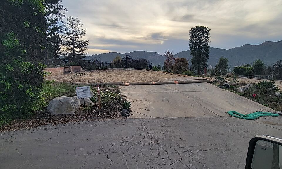 2nd image of 1835 Michael Ln