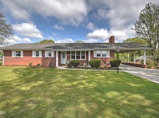879 Wayne Ave NE, Abingdon, VA 24210