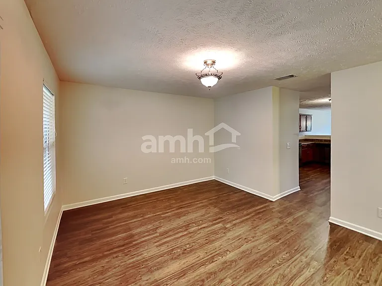 1027 Gannett Rd — Photo 6