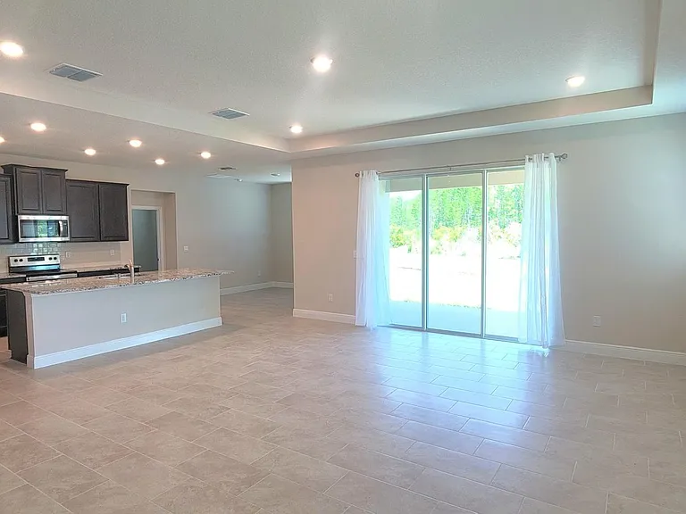 2128 Warren Acres Blvd — Photo 8