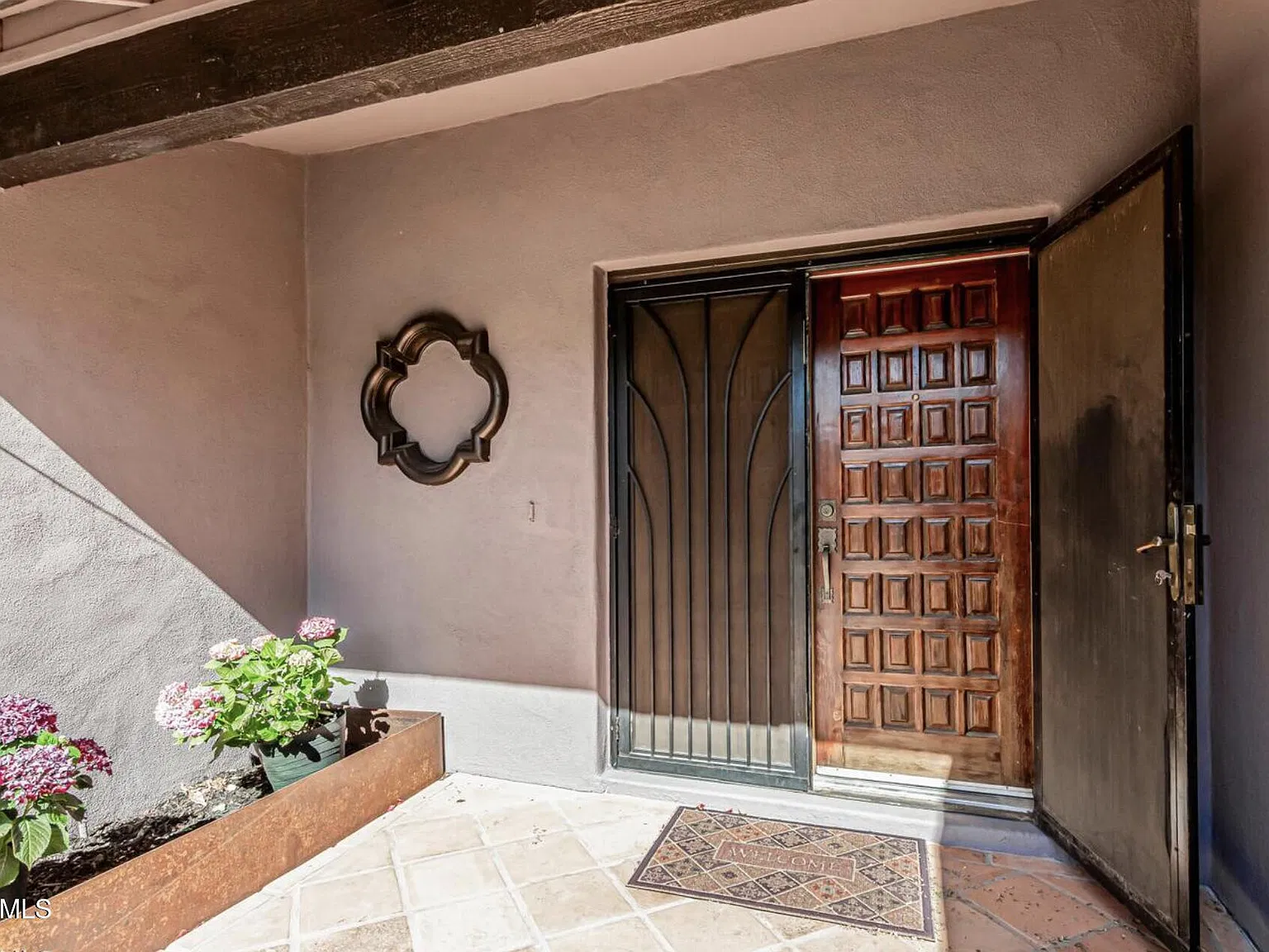 3 bed, 2.0 bath, 1999 sqft, $3,550 — Photo 4