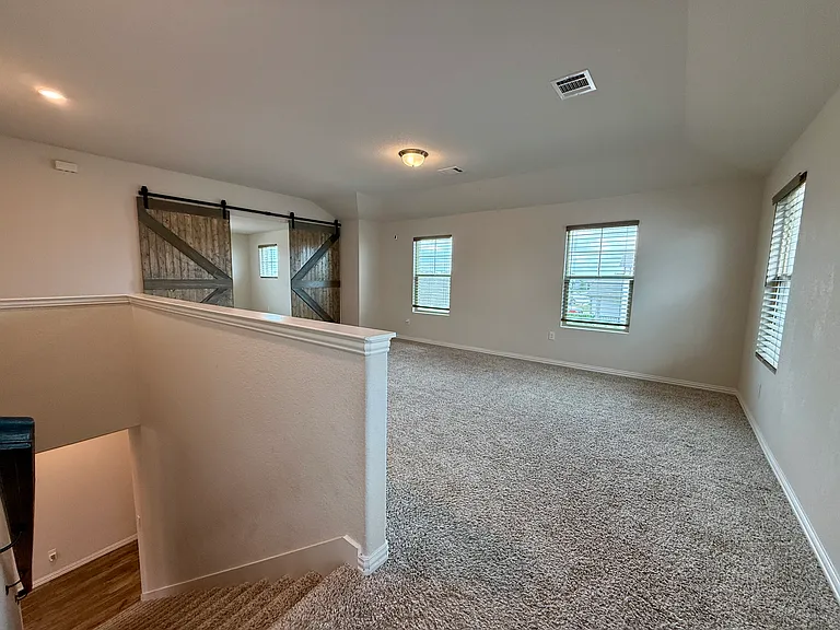1425 Rolling Fox Dr — Photo 12