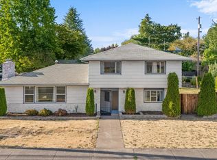 389 Maxwell Rd, Eugene, OR 97404