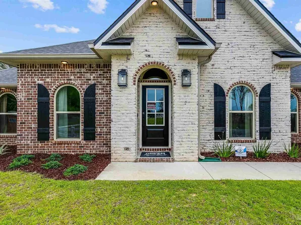 8241 Spicewood Rd, Pensacola, FL 32526