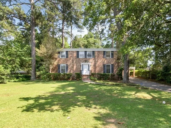 1805 N Indian Creek Dr, Mobile, AL 36607