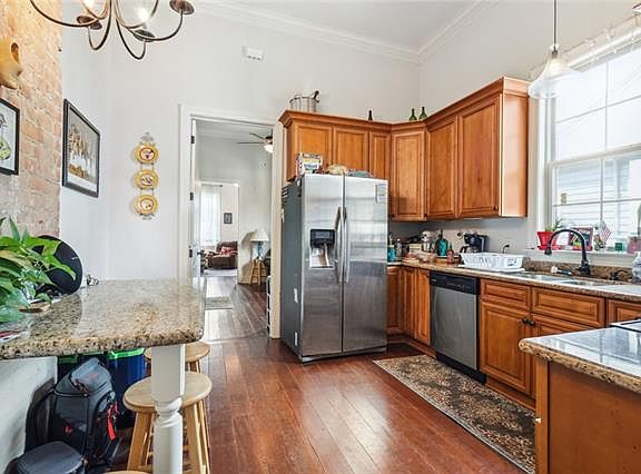 4th image of 3142 Chippewa St